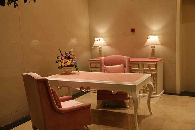 酒店HELLO kitty风格台灯