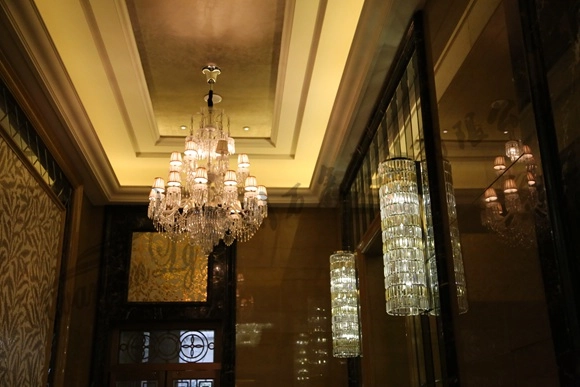 城市之星电梯厅定制水晶灯