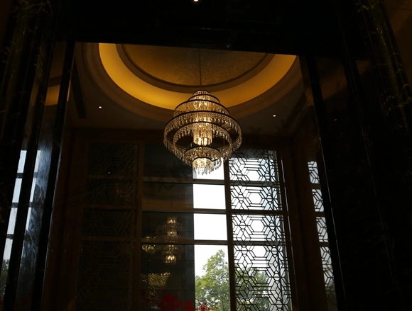 城市之星架空层定制水晶吊灯