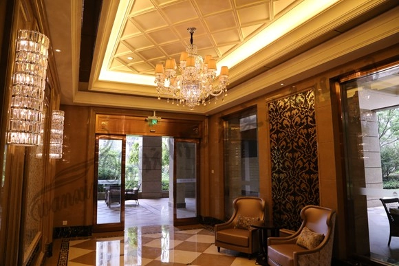 曙光之城 入户大堂定制水晶吊灯