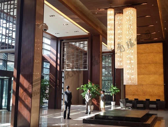 酒店大厅非标灯具定制水晶灯